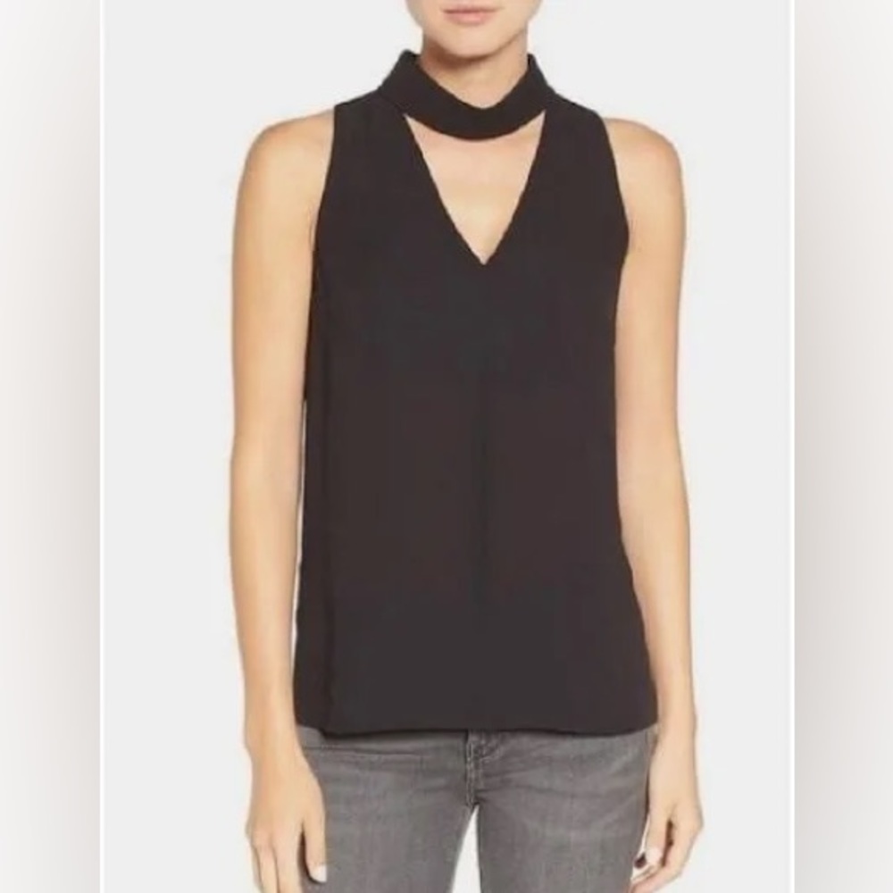 Trouvé V-neck/collar blouse.